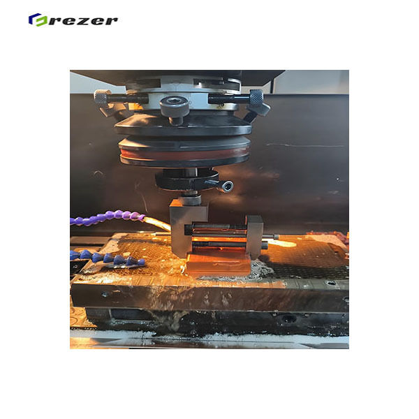 Custom Manufacturing EDM Services CNC Machining Center with One Year Quality Guarantee and CE ISO9001 Certification